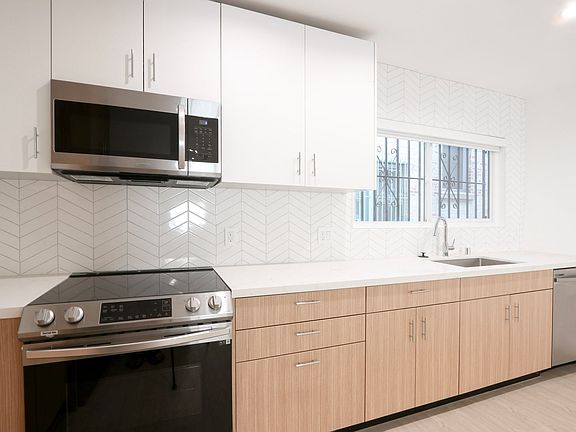 4th image of 1727 N Edgemont St #8