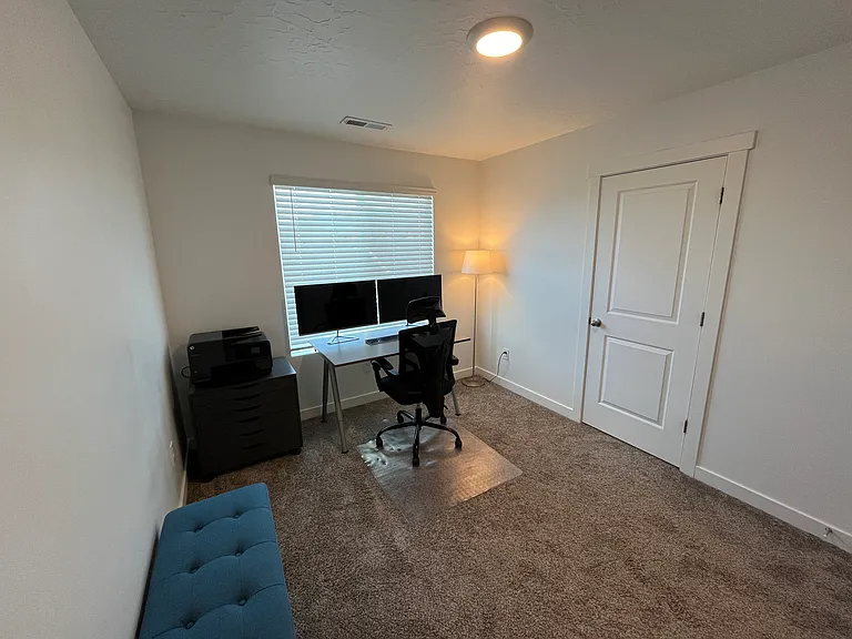 1061 E Waterway Ln — Photo 11