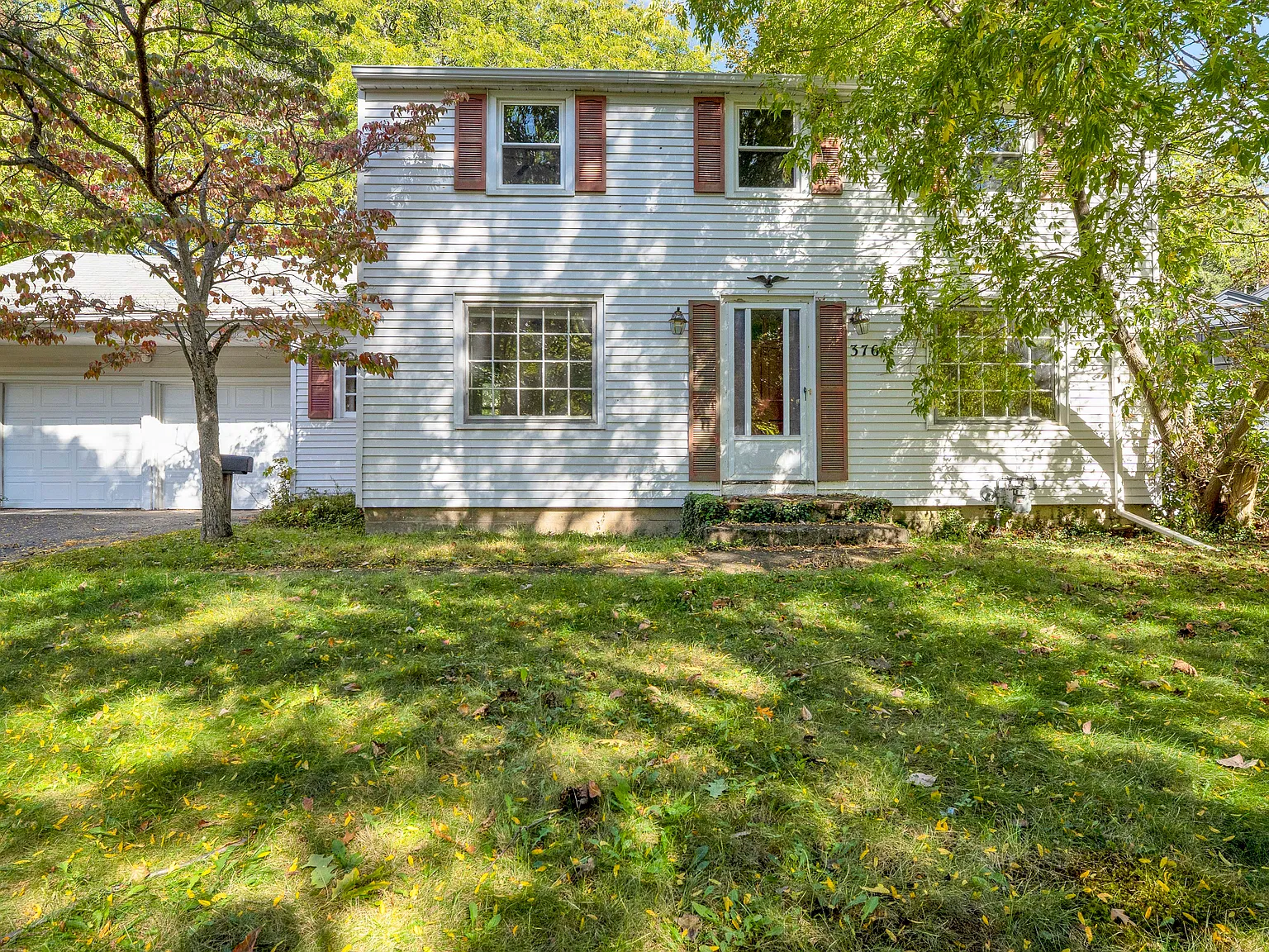 3 bed, 1.5 bath, 1626 sqft, $2,399 — Photo 3