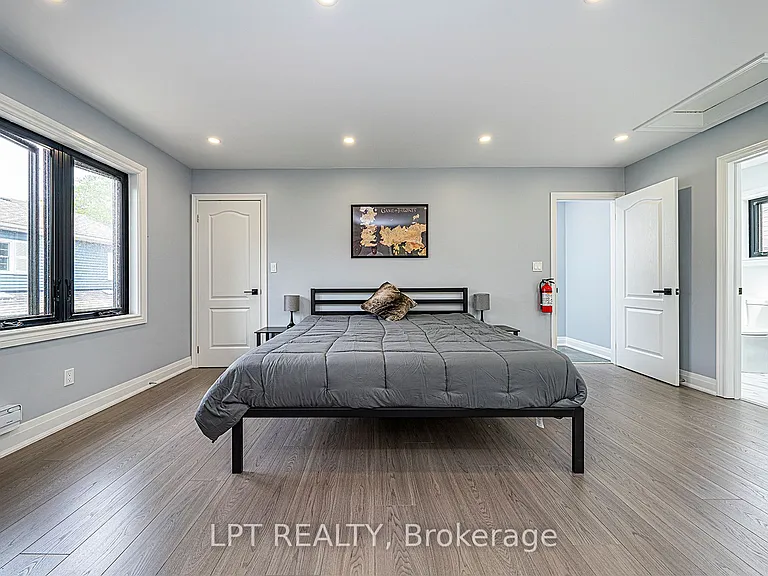 919 Lake Dr N #2 — Photo 12