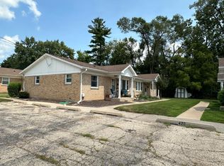 424 N Lord Ave, Carpentersville, IL 60110