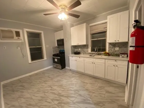 72 West 13th Street image 1 of 6