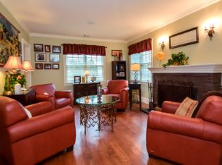 14 Arleigh Rd, Rockville Centre, NY 11570