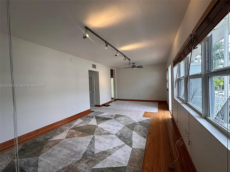 1100 Venetian Way #2B — Photo 13