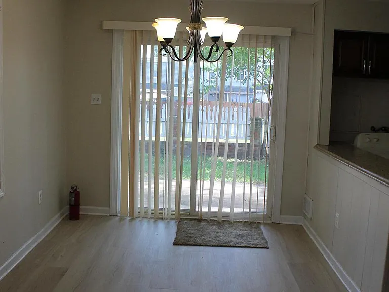 9233 Byrd Dr — Photo 9