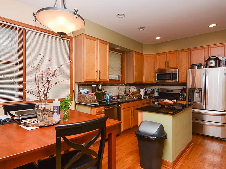1720 W Augusta Blvd #3 — Photo 8