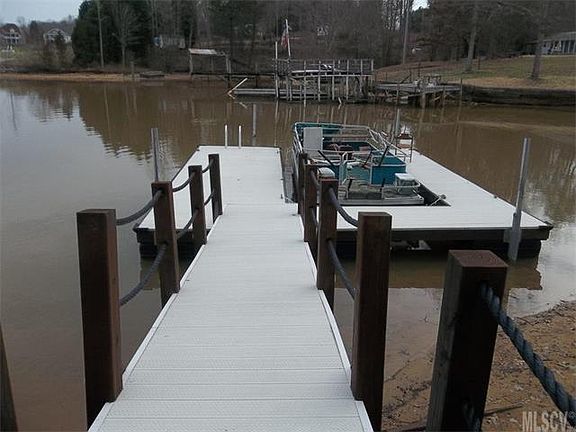 5th image of 6960 Ingleside Dr