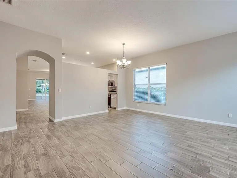 1175 Chessington Cir — Photo 2