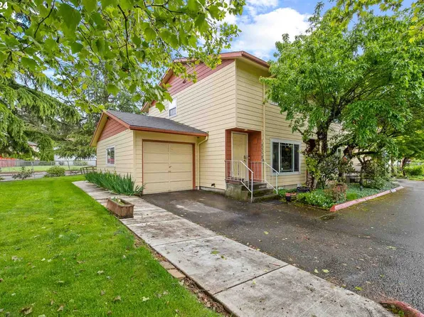 18558 NE Wasco St, Portland, OR 97230