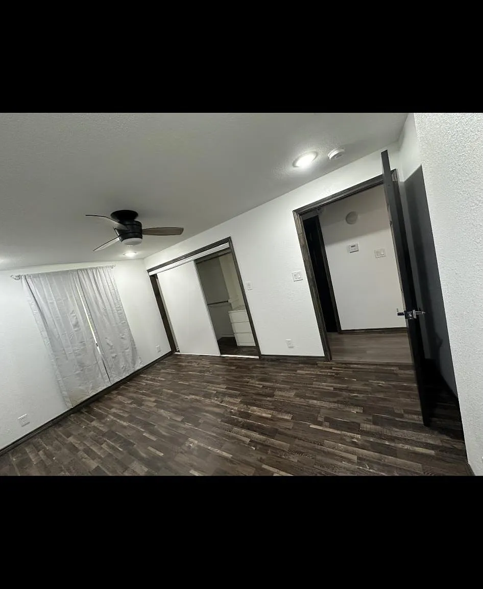 2 bed, 1000 sqft, $1,450 — Photo 3