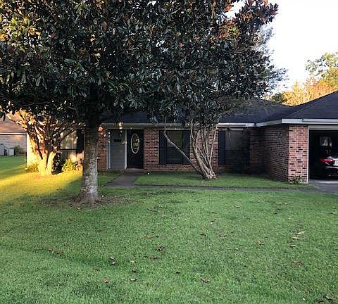 3rd image of 211 Sunflower Dr