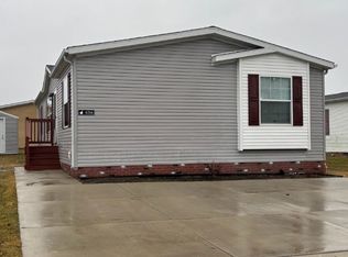 6266 Prince Blvd #303, Fenton, MI 48430