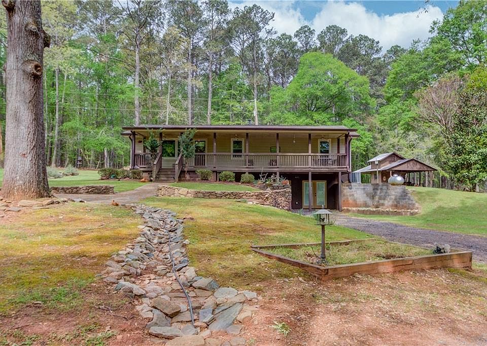 1st image of 207 Boogers Hill Rd
