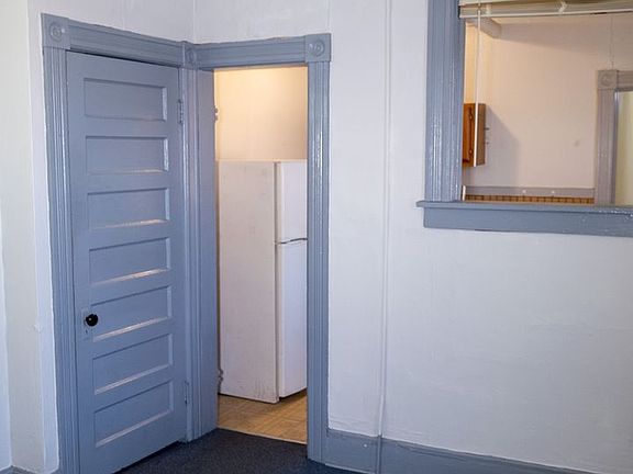 5th image of 1047-1049 Wendell Ave #14