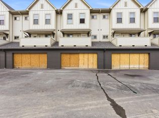 2127 E Howard Ave #104, Saint Francis, WI 53235