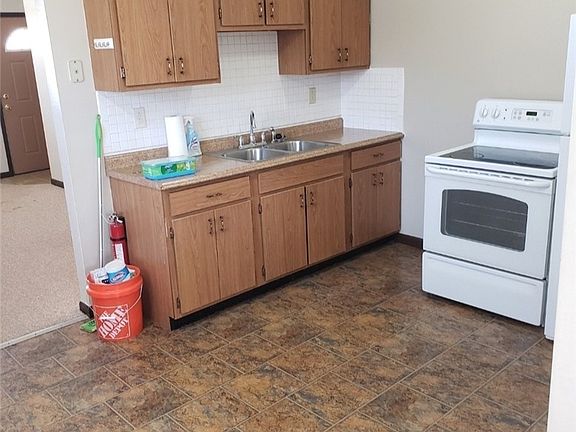 4th image of 844 C St
