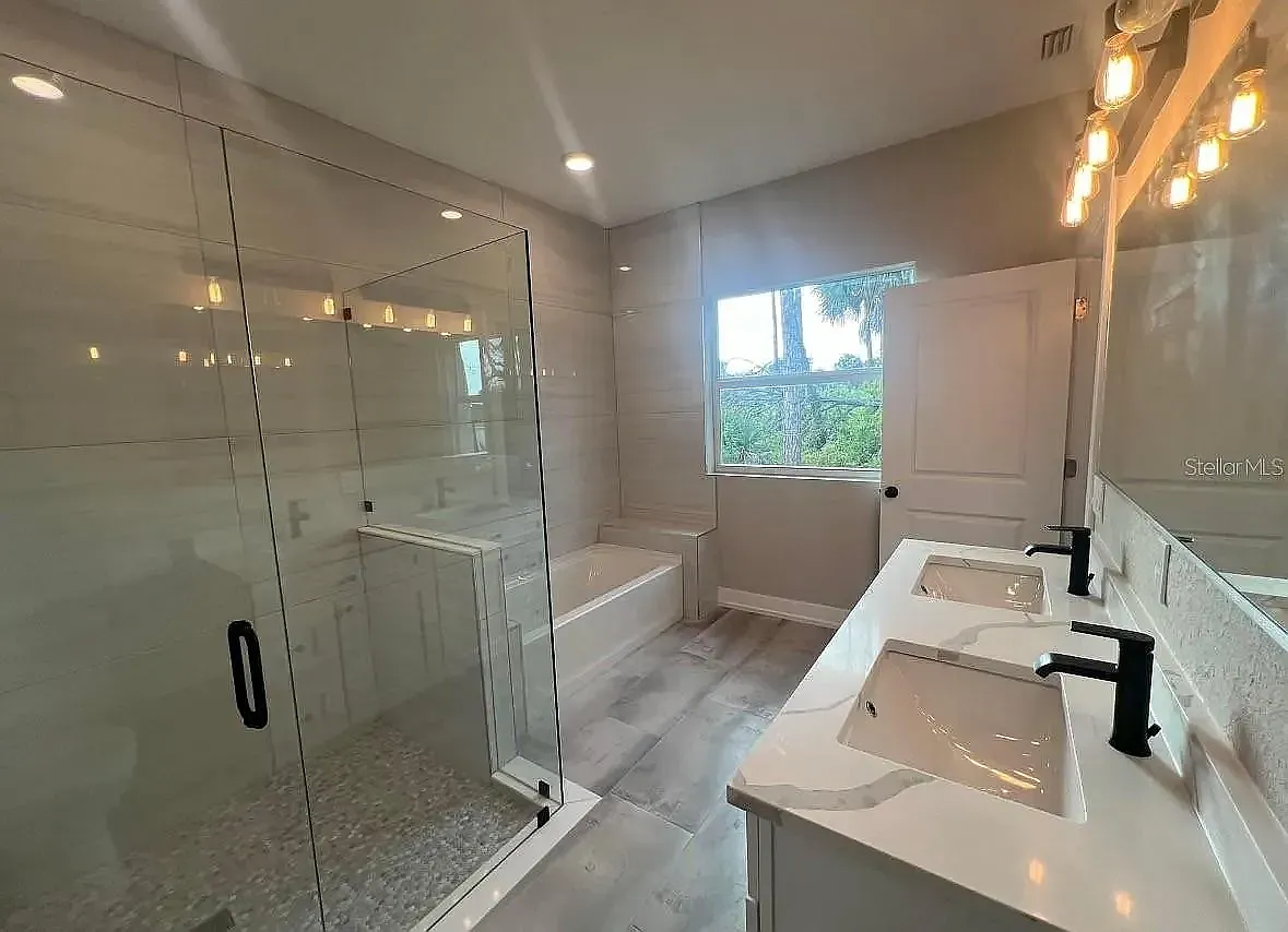 3 bed, 1800 sqft, $2,299 — Photo 4