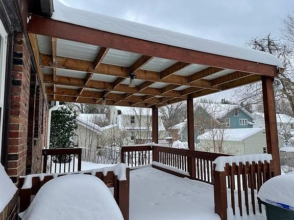 Covered back deck