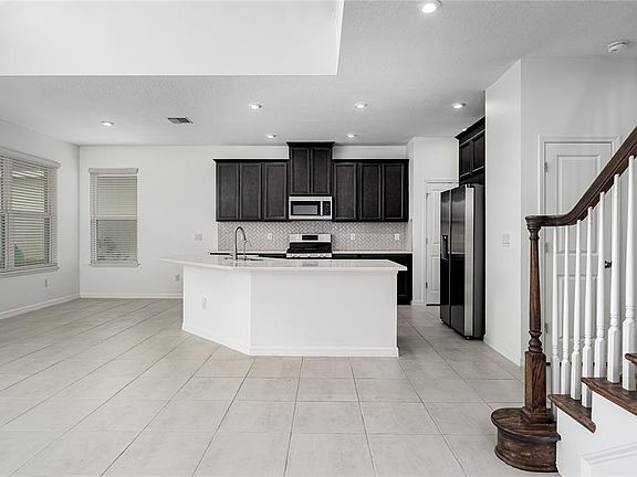 3rd image of 5719 Maidenstone Way