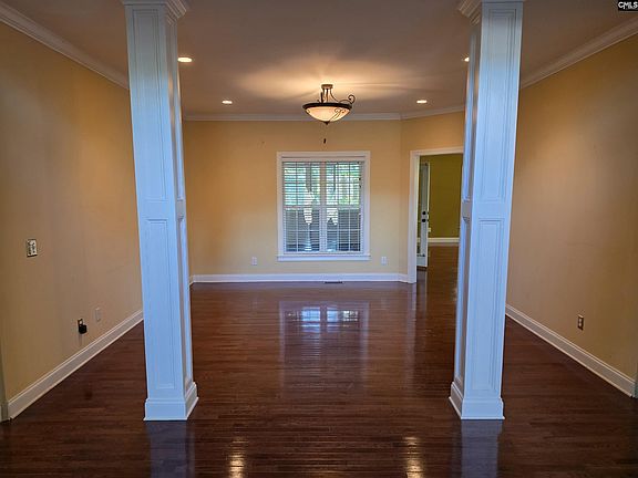 4th image of 329 Garvey Cir