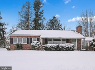 22 E Boehms Rd, Willow Street, PA 17584