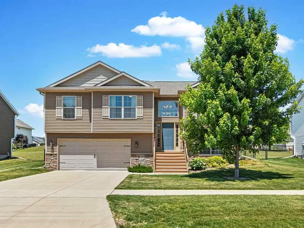 330 S Stewart St, North Liberty, IA 52317