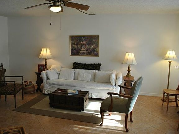2nd image of 4720 Locust St NE APT 115