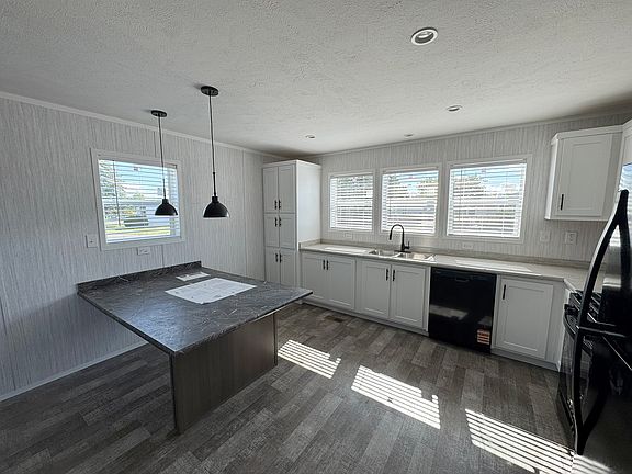 2nd image of 6101 Landsend Ln #6101