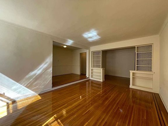 3rd image of 65-74 Saunders St #11