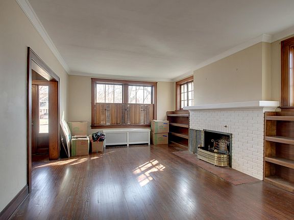 2nd image of 110 West Ave