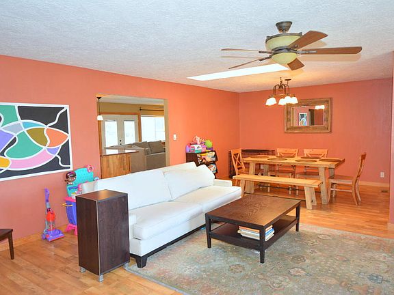 3rd image of 5410 Candlewood Ct NE