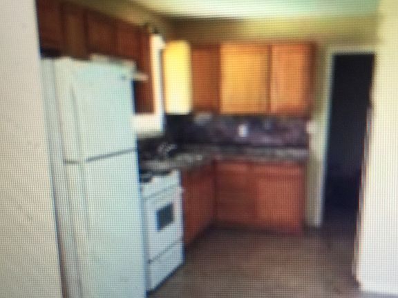3rd image of 128 South Dr
