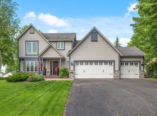 18575 39th Ave N, Plymouth, MN 55446