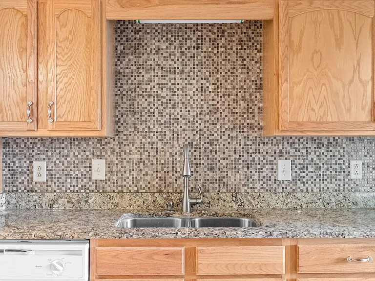 3404 Dresden Way — Photo 13