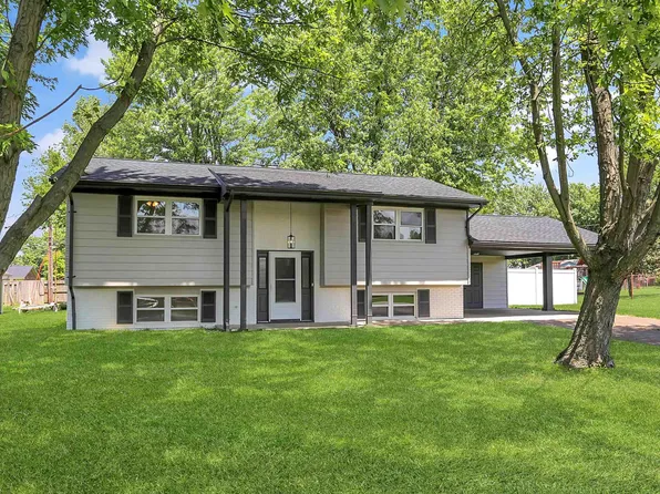 8566 Windsor Dr, Newburgh, IN 47630