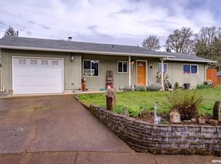 1131 28th Ct, Sweet Home, OR 97386