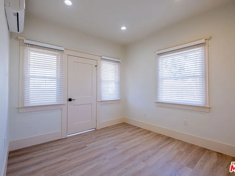 216 N Catalina Ave #216C — Photo 24