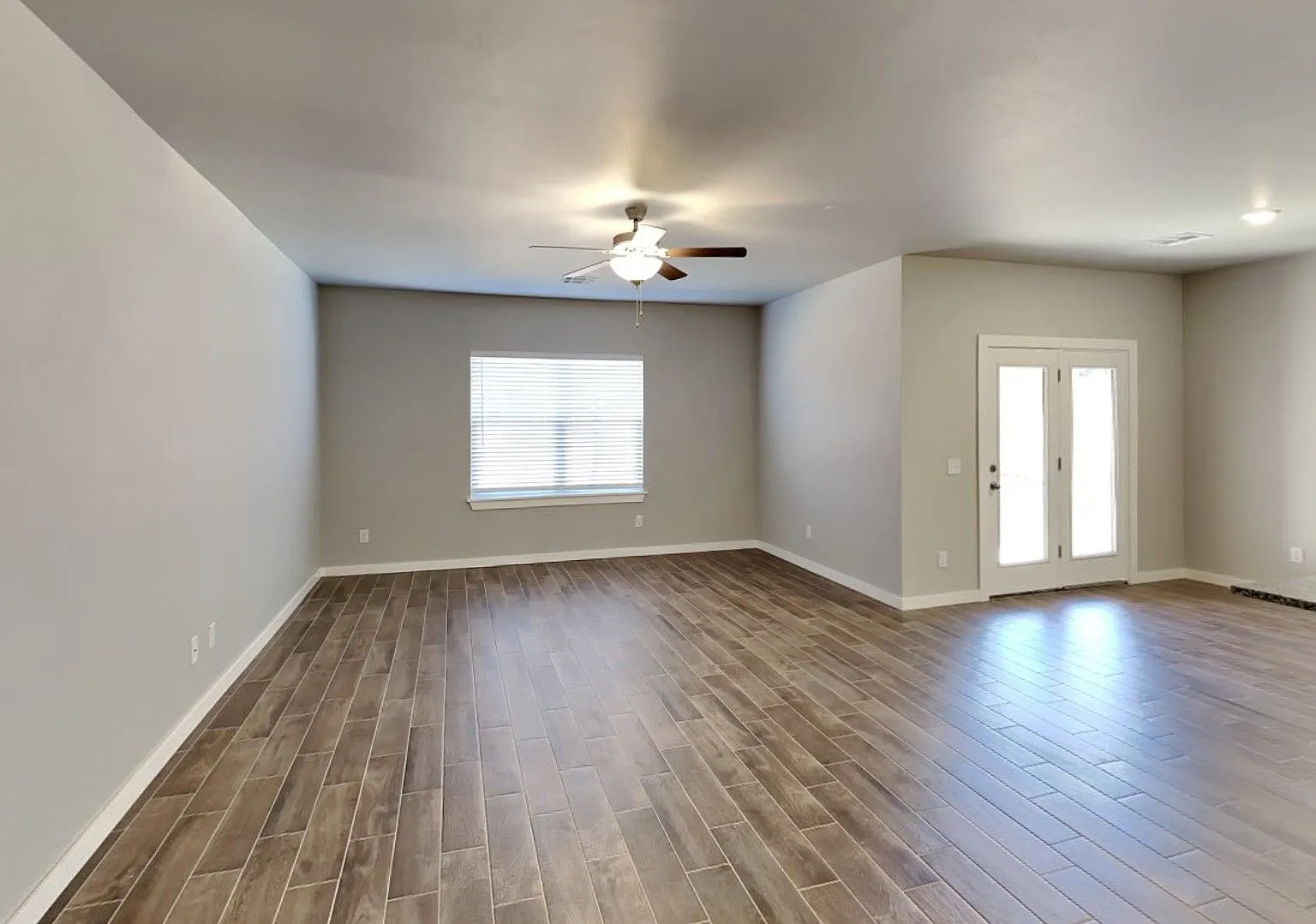 4 Bedroom 3 Bathroom 2 Car Garage Home in Oakdale School District — Photo 4
