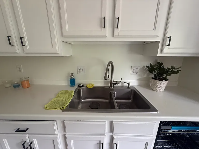 1319 Mohr Cir — Photo 12
