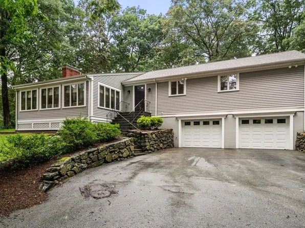 3 Cornell Rd, Dover, MA 02030