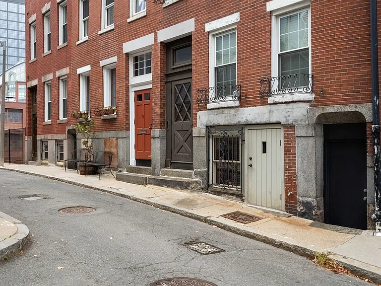 6 N Hudson St #1 — Photo 21