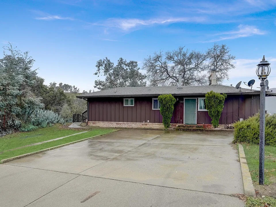 1361 Steele Canyon Rd