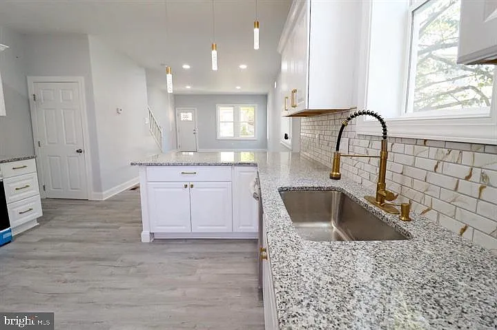 523 W 26th St — Photo 9