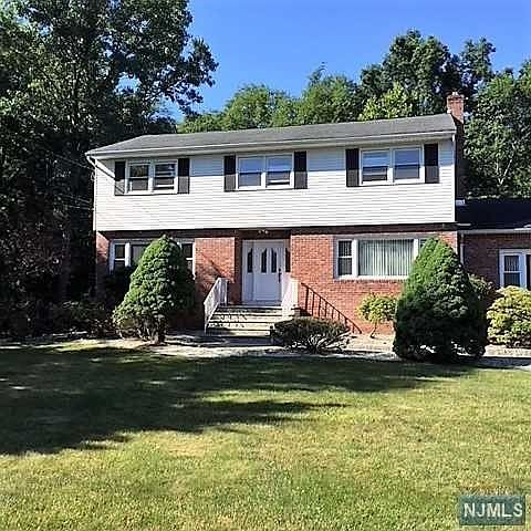 1st image of 465 White Birch Dr