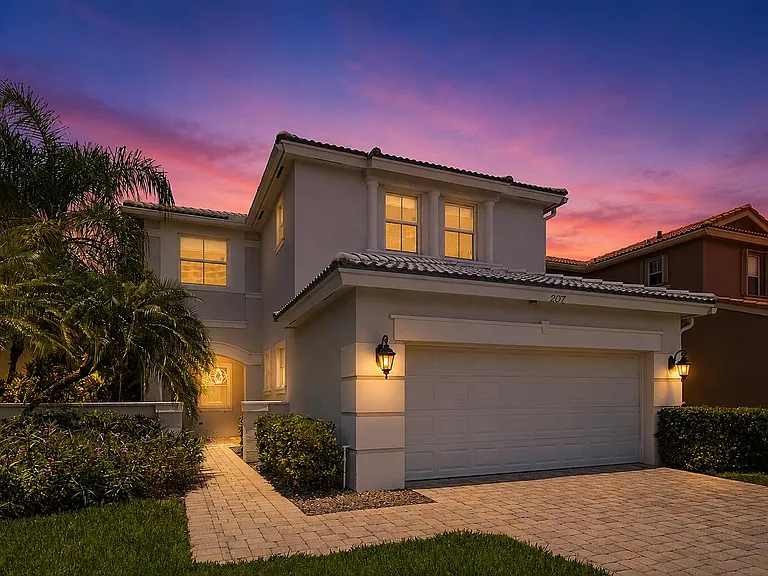 207 Isle Verde Way — Photo 3