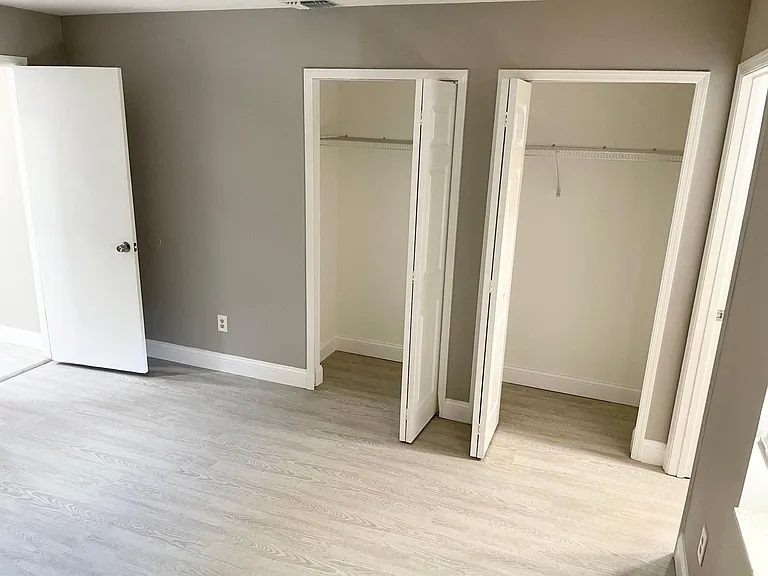 3109 Bloomingdale Villas Ct #3109 — Photo 14