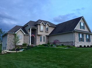 11377 Castleton Ct, Dexter, MI 48130