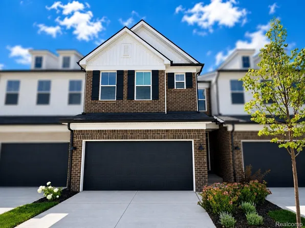 5593 Corgi Dr, Ann Arbor, MI 48108