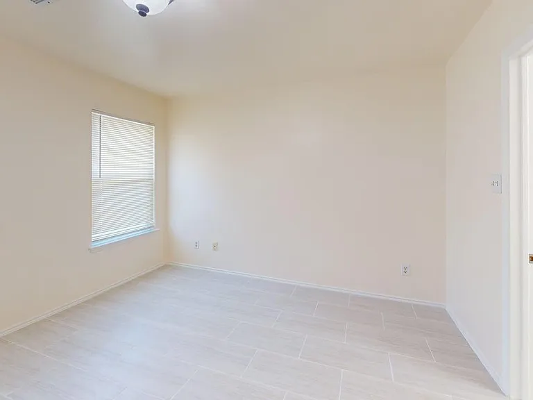 1325 Darjeeling Dr — Photo 10