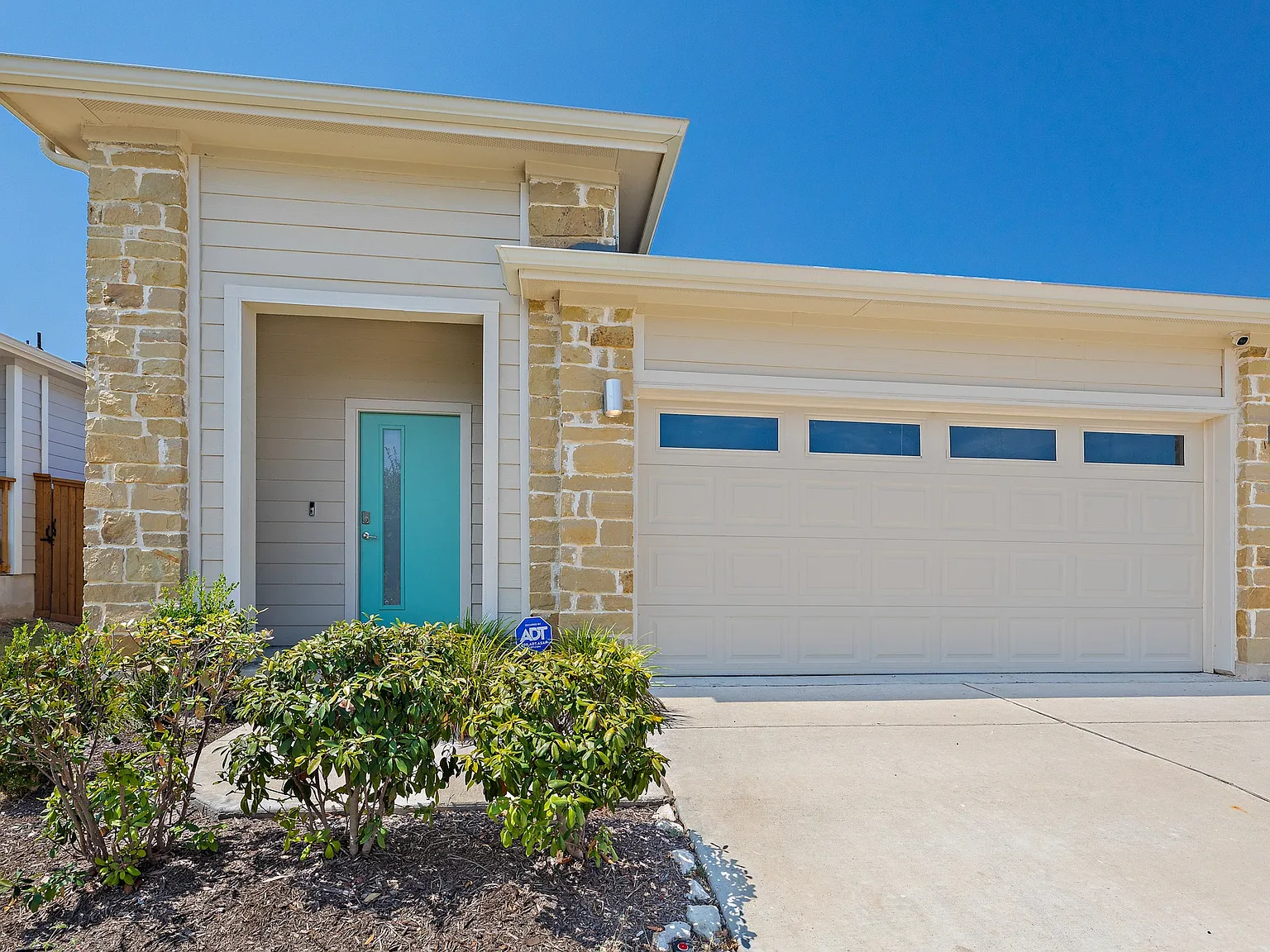 3 bed, 1530 sqft, $1,795 — Photo 1
